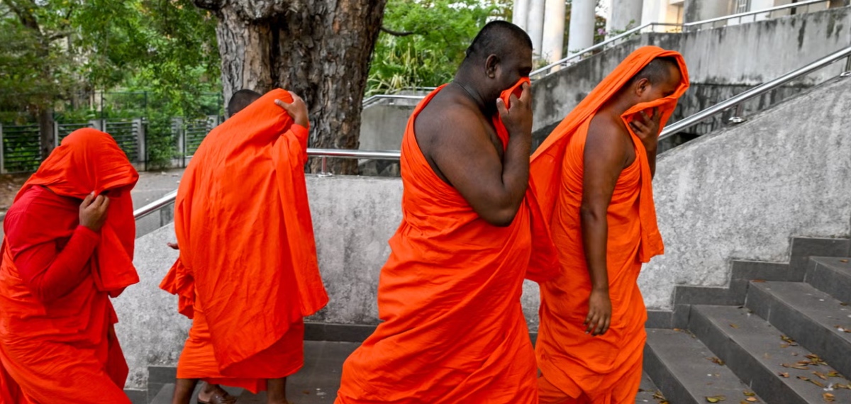 ശ്രീലങ്കയിലെ വിമാനത്താവളത്തിൽ വൻ ലഹരിമരുന്ന് വേട്ട; 110 കിലോഗ്രാം കഞ്ചാവുമായി 22 ബുദ്ധ സന്യാസിമാർ പിടിയിൽ