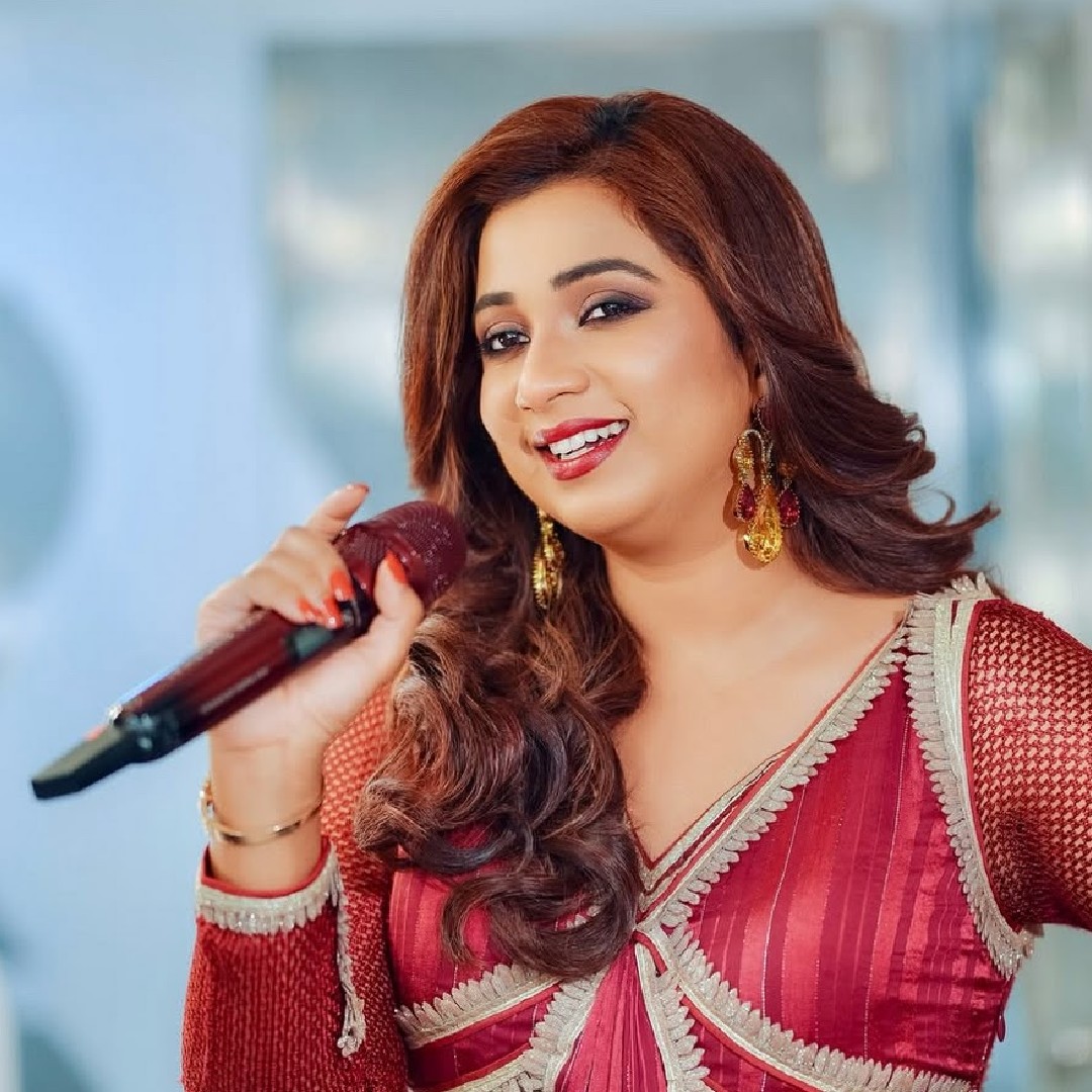 shreya ghoshal singing