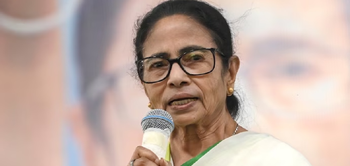 'പശ്ചിമ ബംഗാളില്‍ രാഷ്ട്രപതി ഭരണം ഏര്‍പ്പെടുത്തണം'; സുപ്രീംകോടതിയെ സമീപിക്കാൻ മമത ബാനര്‍ജി