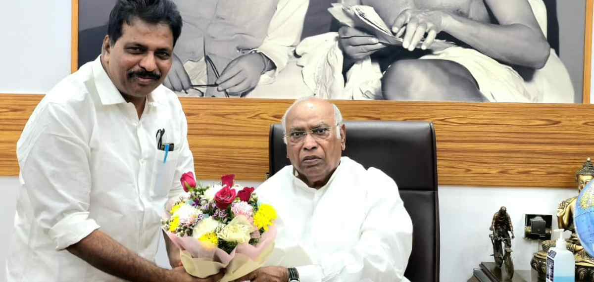 കെപിസിസി അധ്യക്ഷസ്ഥാനം; അവകാശവാദവുമായി കൊടിക്കുന്നില് സുരേഷ് ഖര്ഗെയെ കണ്ടു