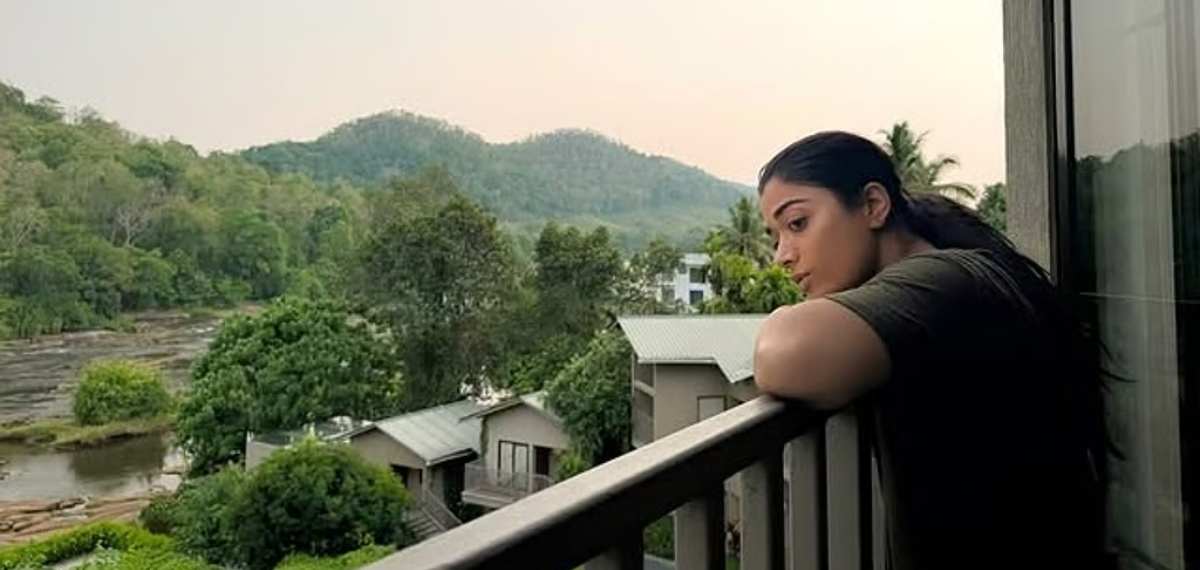 'ചെറുതായിട്ടൊന്ന് സ്ഥലം മാറി പോയി'; രശ്മികയുടെ പോസ്റ്റിന് കമന്റുമായി മലയാളികള്