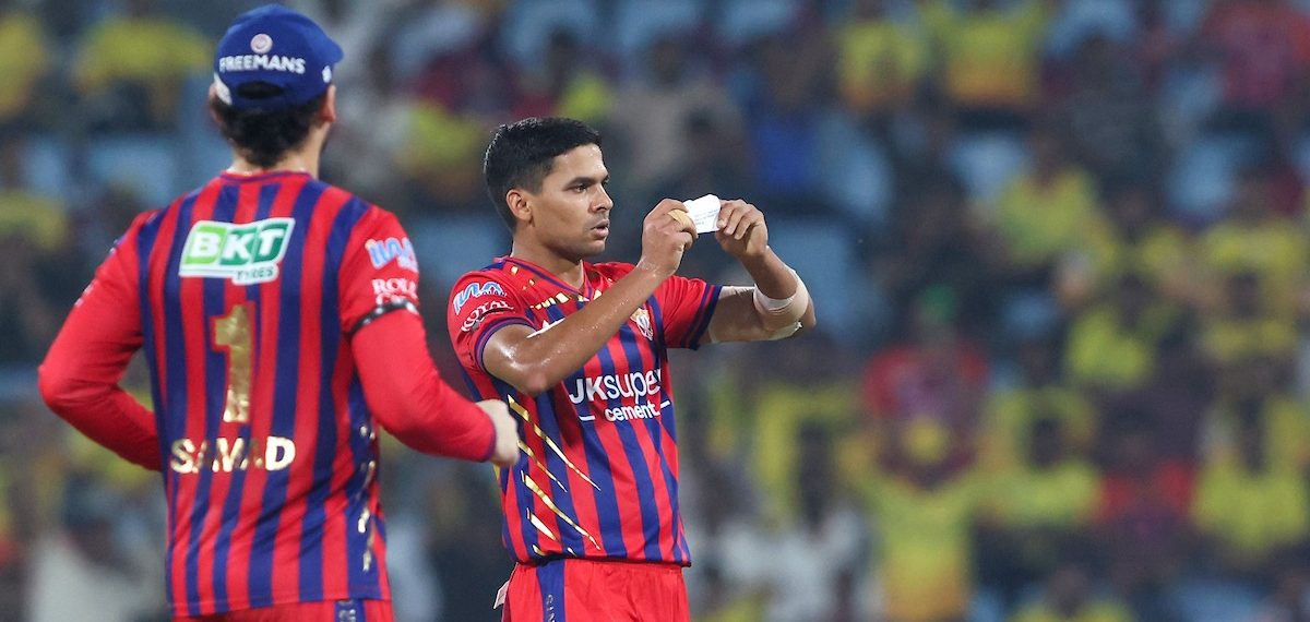 ടോപ് ഓർഡറിനെ കശക്കിയെറിഞ്ഞ് ആകാശ്; LSG ക്കെതിരെ CSK പതറുന്നു
