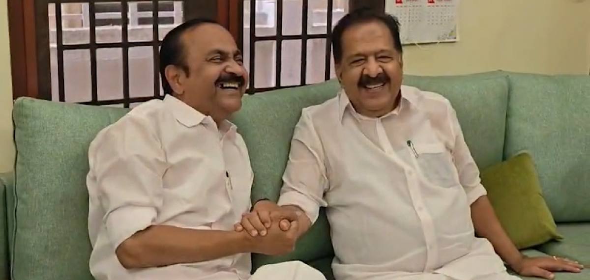 വീണ്ടും അനുനയ നീക്കം; രമേശ് ചെന്നിത്തലയെ കാണാൻ വീട്ടിലെത്തി വി ഡി സതീശന്‍