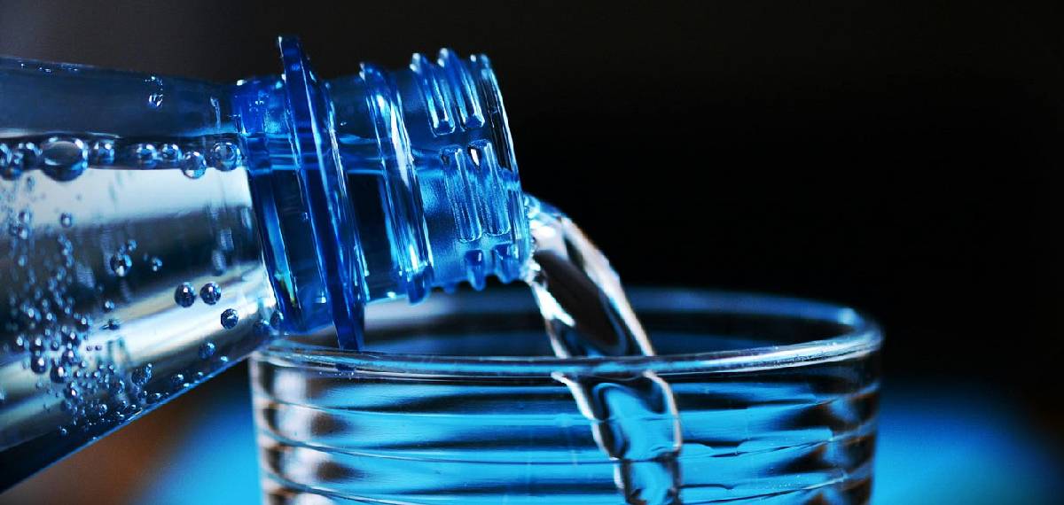 expiry date  on water bottles