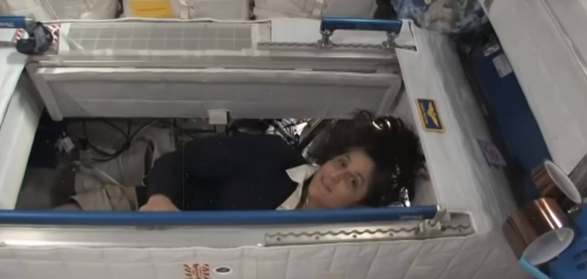 How do astronauts sleep