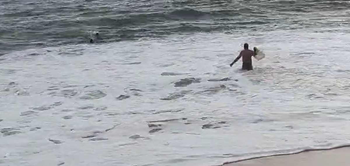 വേളിയില്‍ സുഹൃത്തുക്കൾക്കൊപ്പം കടലില്‍ കുളിക്കാനിറങ്ങിയ വിദ്യാര്‍ത്ഥിയെ തിരയിൽപ്പെട്ട് കാണാതായി