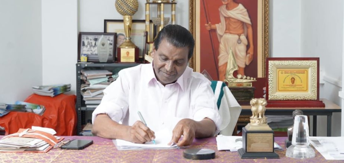 സ്പീക്കർ അരാഷ്ട്രീയവാദി ആകണം എന്ന അഭിപ്രായമില്ല, നാക്ക് പിഴക്കാത്ത ആരെങ്കിലുമുണ്ടോ? തിരുവഞ്ചൂര് രാധാകൃഷ്ണന്