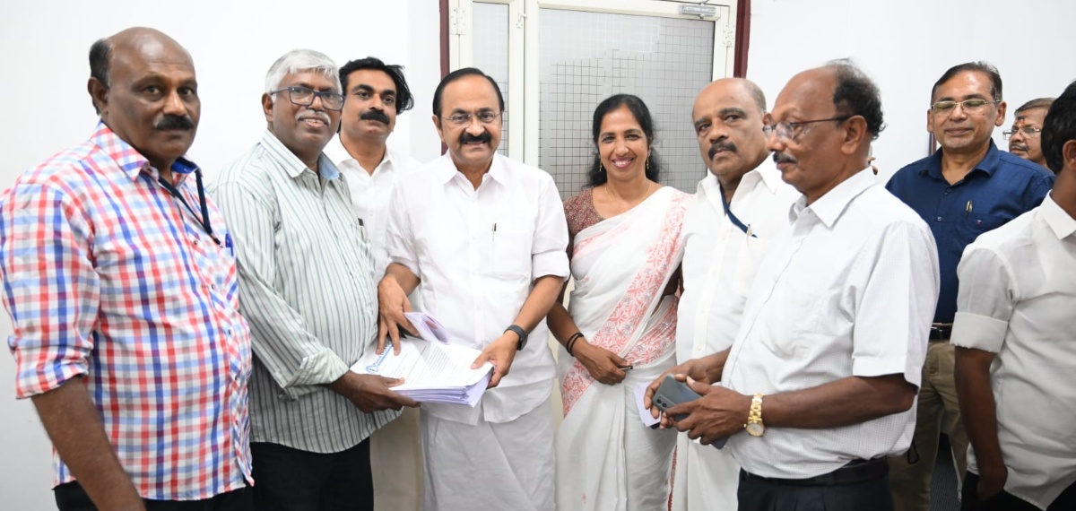 പ്രവാസി ആവശ്യങ്ങൾ പരിഹരിക്കുക ലക്ഷ്യം; മുഖ്യമന്ത്രിയുമായി കുടിക്കാഴ്ച നടത്തി പ്രവാസി ലീഗൽ സെൽ