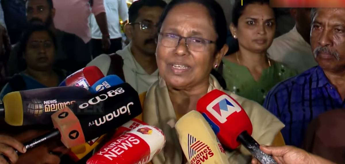 'അന്വേഷണം നടക്കട്ടെ,ആരാന്ന് വെച്ചാൽ കണ്ടുപിടിക്കട്ടെ'; 'കാഫിർ'സ്ക്രീൻഷോട്ട് വിവാദത്തിലെ SIT അന്വേഷണത്തിൽ ശൈലജ