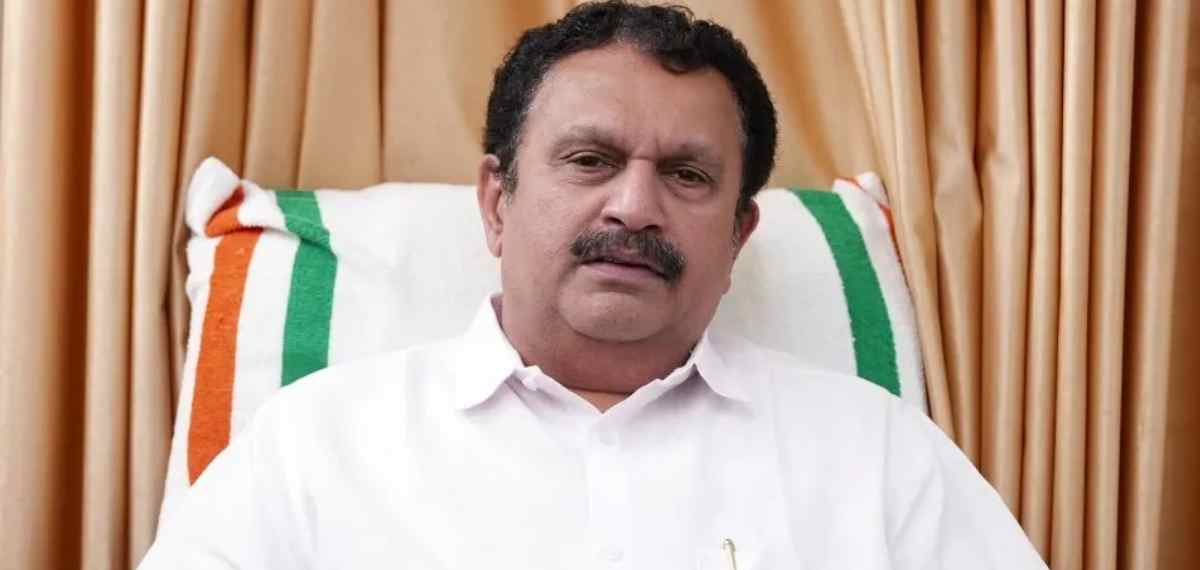 പ്രസവത്തിനിടെ നവജാതശിശുവിന്റെ കയ്യൊടിഞ്ഞ സംഭവം: റിപ്പോർട്ട് പരിശോധിച്ച ശേഷം നടപടി എടുക്കുമെന്ന് കെ മുരളീധരൻ