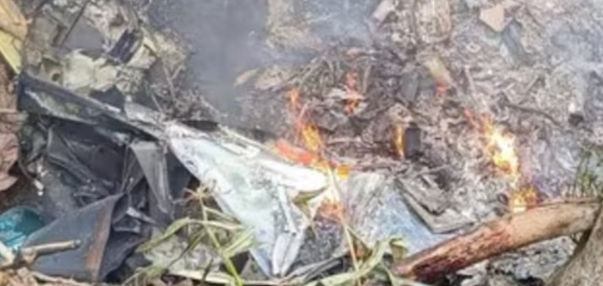 പാക് അധിനിവേശ കശ്മീരില് സൈനിക ഹെലികോപ്റ്റര് തകര്ന്നുവീണു; എല്ലാ സൈനികരും കൊല്ലപ്പെട്ടെന്ന് റിപ്പോര്ട്ട്