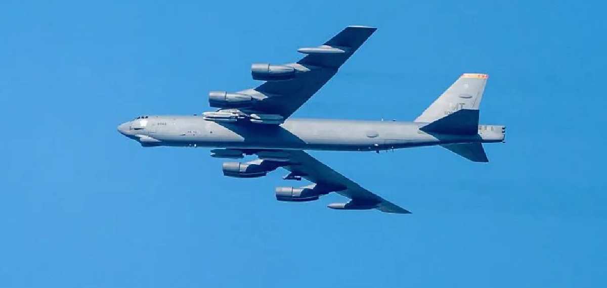 US B-52 വിമാനം