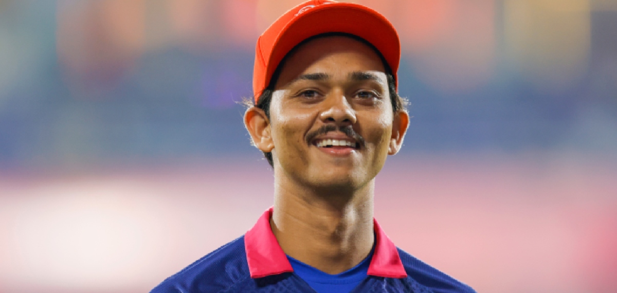 യശസ്വി ജയ്സ്വാൾ മുംബൈ ഇന്ത്യൻസിലേക്ക്! ടീമിലെത്തിക്കാൻ നീക്കം