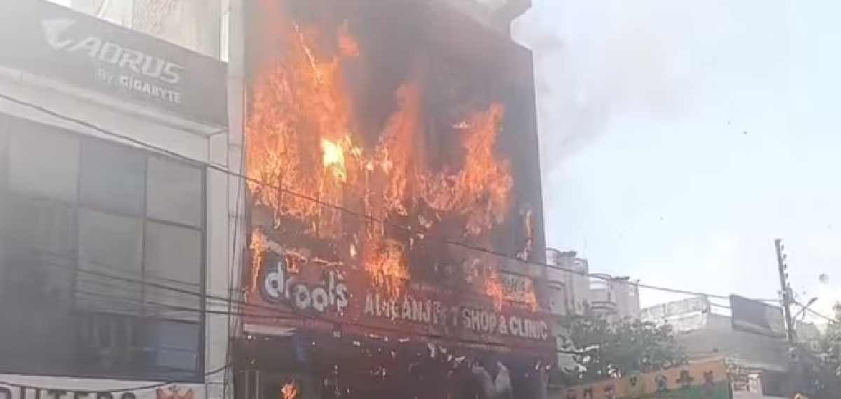 ഉത്തര്പ്രദേശില് കോച്ചിംഗ് സെന്റര് പ്രവര്ത്തിക്കുന്ന കെട്ടിടത്തിലെ തീപിടിത്തം; 14 പേര്ക്ക് ദാരുണാന്ത്യം
