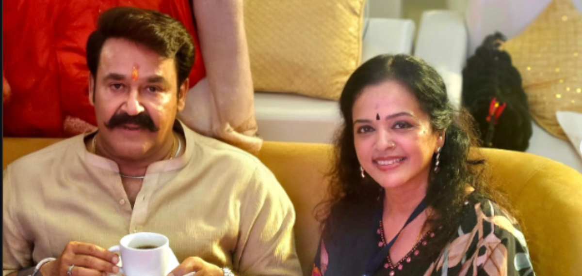 'എന്റെ ചേട്ടച്ചനൊപ്പം' ; വിന്ദുജ മേനോന്‍ പങ്കുവച്ച ചിത്രം സോഷ്യല്‍ മീഡിയയില്‍ വൈറലാകുന്നു