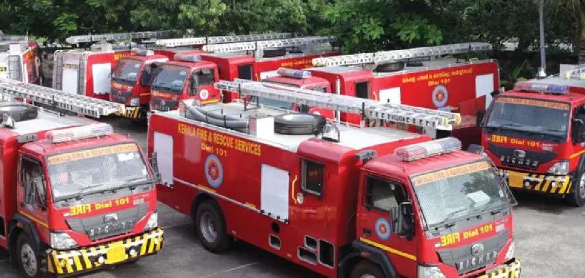 അങ്ങനെ വൈറലാകണ്ട: യൂണിഫോമിലും ഔദ്യോഗിക വാഹനത്തിലും റീല്‍സ് വേണ്ട; ഫയർഫോഴ്സിൽ നിയന്ത്രണം