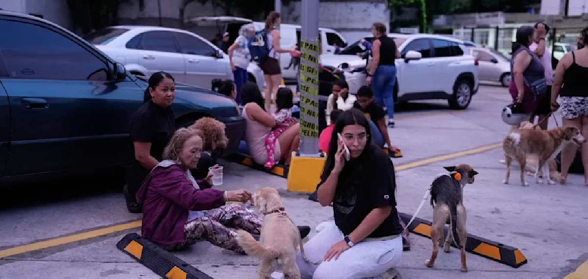Powerful 7.5 Magnitude Earthquake Strikes Venezuela