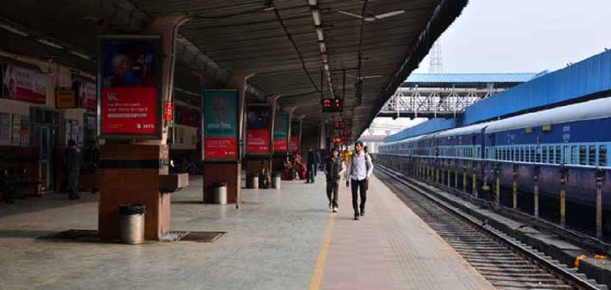  carrying luggage on trains