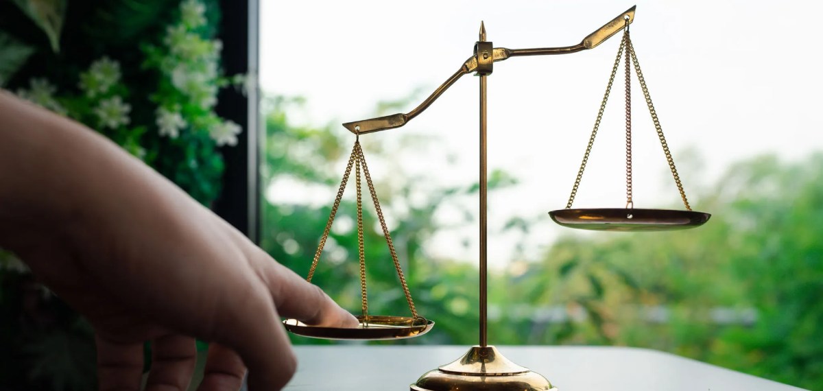 സ്വകാര്യ മേഖലയിലെ അഴിമതിക്ക് പൂട്ടിടാൻ ഒമാൻ; കൈക്കൂലി ഇടപാടുകൾ ഇനി കടുത്ത ക്രിമിനൽ കുറ്റം