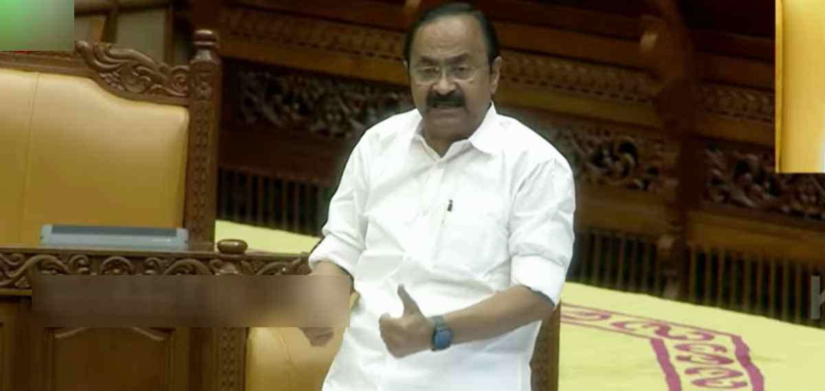 പോകുന്ന പോക്കിൽ എൽഡിഎഫ് സർക്കാർ സ്വകാര്യവൽക്കരണം നടപ്പാക്കി, എന്നിട്ട് ആക്ഷേപം യുഡിഎഫിന്: വി ഡി സതീശൻ
