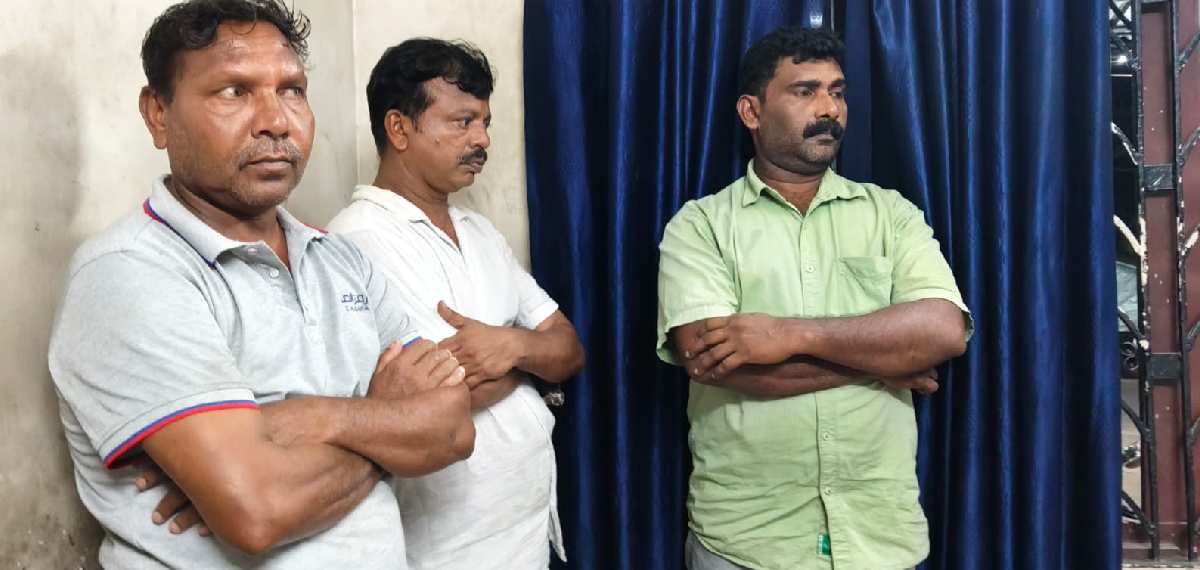ജീവിച്ചിരിക്കുന്നയാള്‍ മരിച്ചെന്ന് കാട്ടി പണപ്പിരിവ്; കൊല്ലത്ത് മൂന്ന് പേര്‍ പിടിയില്‍