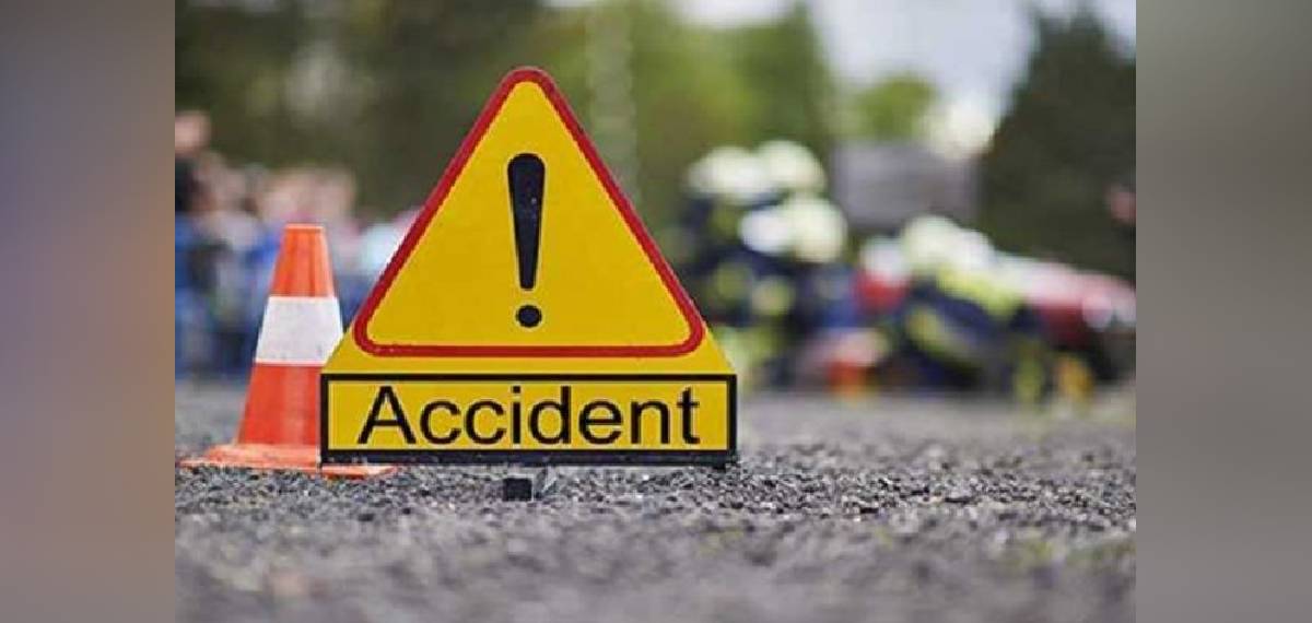ആംബുലന്സിന് അടിയില് പെട്ട് സ്കൂട്ടര് യാത്രിക മരിച്ചു