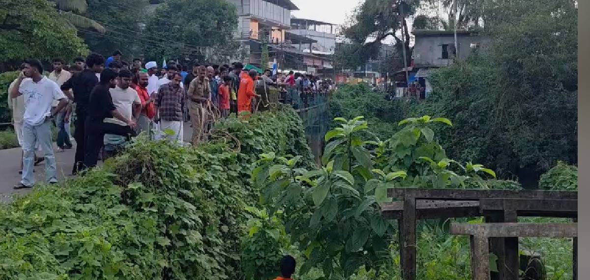 പൂനൂര് പുഴയില് യുവാവ് ഒഴുക്കില്പെട്ടു