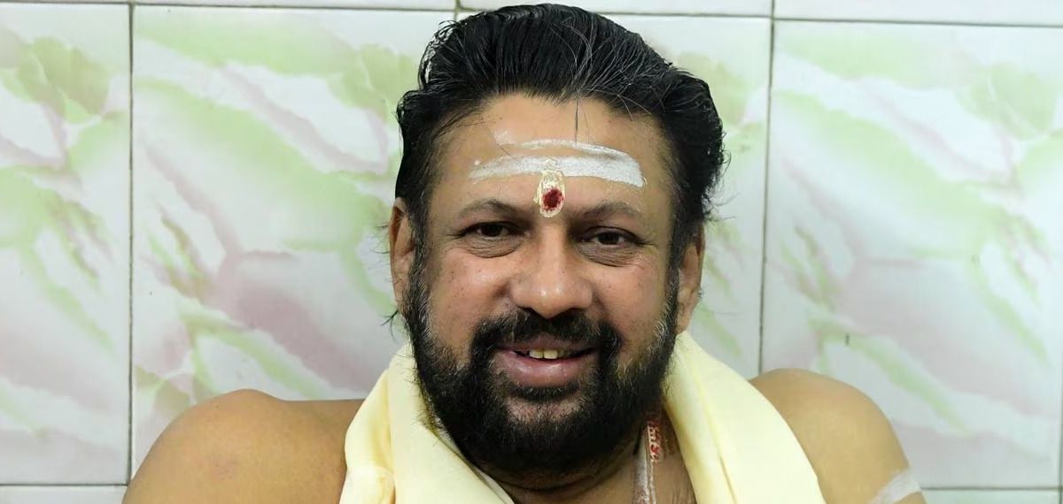 അസാധാരണ നീക്കവുമായി കണ്ഠരര് രാജീവര്; തന്ത്രി സ്ഥാനത്തേക്കില്ല,മകനെ പരിഗണിക്കണമെന്ന് ദേവസ്വം ബോർഡിന് കത്ത് നൽകി