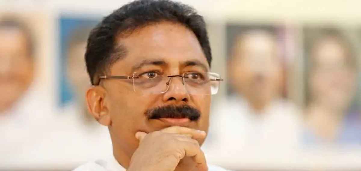 'കുട്ടികളെ കാണുമ്പോൾ പൊതുപ്രവർത്തകൻ എന്നതിനേക്കാൾ എന്നിലെ അധ്യാപകനാണ് ഉയർന്നുനിൽക്കാറ്'; വിശദീകരണവുമായി ജലീൽ