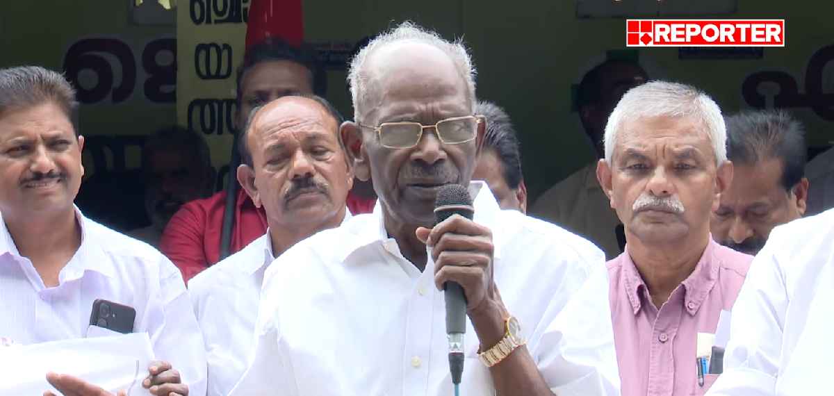 'മര്യാദക്ക് ഇരുന്നില്ലെങ്കിൽ നിയമം കയ്യിലെടുക്കേണ്ടി വരും'; വനംവകുപ്പ് ഉദ്യോഗസ്ഥർക്കെതിരെ ഭീഷണിയുമായി M M മണി