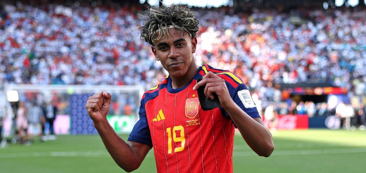 Spain boss Luis de la Fuente has praised Barcelona star Lamine Yamal following La Roja’s win over Argentina at World Cup 2026.
