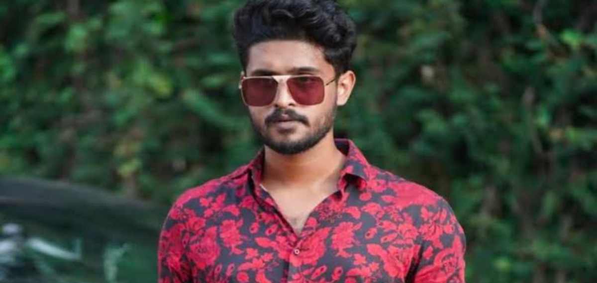പ്രതികരിച്ചാല് സുടാപ്പി, അല്ലെങ്കില് സംഘി; അഭിപ്രായ ഐക്യം അടിച്ചേല്പ്പിക്കുന്നത് ഫാസിസം: മാധവ് സുരേഷ്