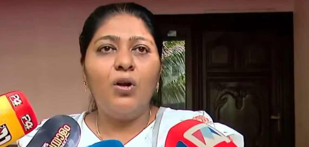 മൂന്ന് കോടിക്ക് മന്ത്രിപദവി; വിദ്യാബാലകൃഷ്ണനെ വിളിച്ച രണ്ട് പേര്‍ പിടിയില്‍