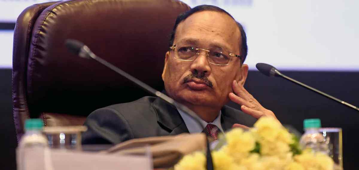 'പാറ്റ' എന്ന് വിളിച്ചത് വ്യാജ നിയമ ബിരുദധാരികളെ, രാജ്യത്തെ യുവാക്കളെയല്ല': ചീഫ് ജസ്റ്റിസ് സൂര്യകാന്ത്
