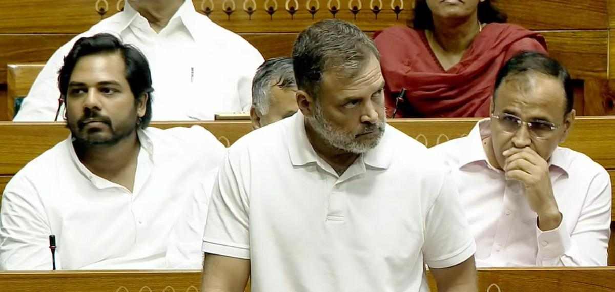 ചോദ്യപേപ്പര്‍ ചോര്‍ച്ച തടയാനുള്ള നിയമഭേദഗതി ബില്‍ അവതരിപ്പിച്ചു; പ്രതിപക്ഷ ബഹളത്തില്‍ മുങ്ങി സഭ