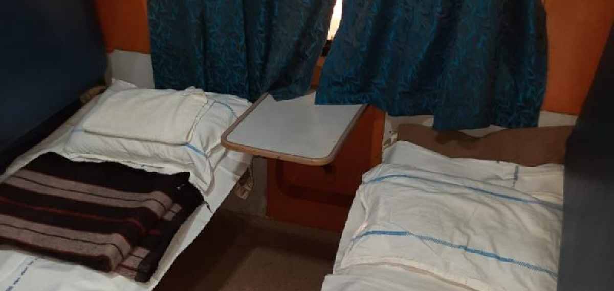 bedsheets provided in AC