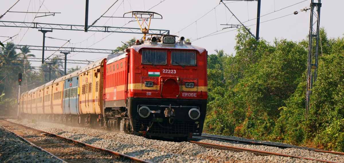 railway employees travel for free on all trains