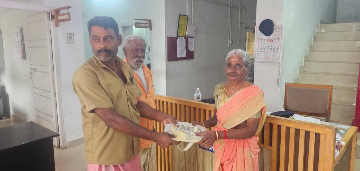 സൈദിന്റെ കരുതല്, ഓട്ടോയില് മറന്നുവെച്ച ബാഗ് ഉടമയ്ക്ക് നല്കി ഓട്ടോ തൊഴിലാളി