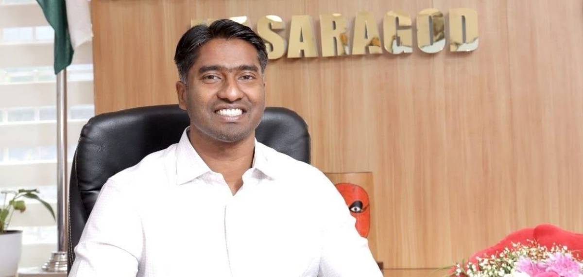 'രാവിലെ കാലാവസ്ഥാ വകുപ്പ് പെട്ടെന്ന് Red Alert പ്രഖ്യാപിക്കുകയായിരുന്നു';ഇന്ന് അവധി പ്രഖ്യാപിക്കാത്തതിൽ കളക്ടർ