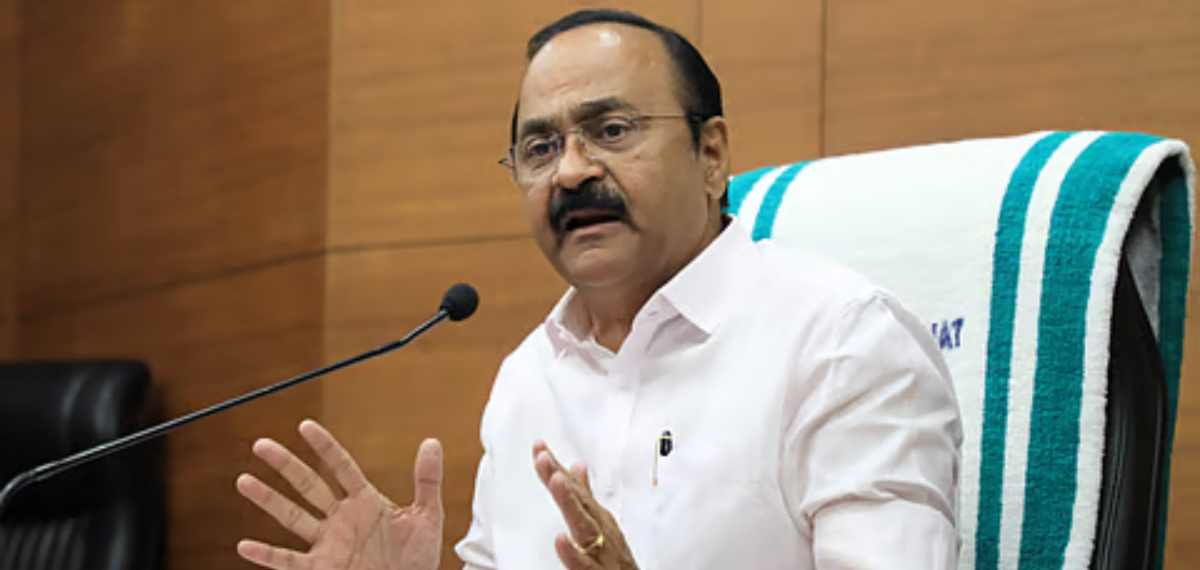 മഴക്കെടുതി സാഹചര്യം വിലയിരുത്തി മുഖ്യമന്ത്രി; ചുമതലയുള്ള മന്ത്രിമാരോട് അതത് ജില്ലകളിൽ ക്യാമ്പ് ചെയ്യാൻ നിർദേശം