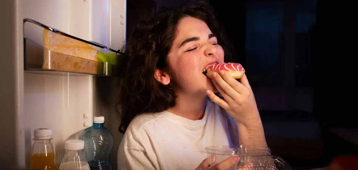 Eating late at night 