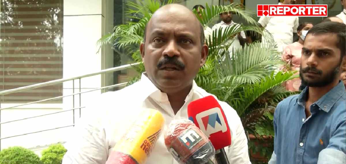 മദ്യക്കുപ്പികള് തിരികെ വാങ്ങുന്ന പദ്ധതി നിര്ത്താനുള്ള തീരുമാനം; അതൃപ്തി വ്യക്തമാക്കി മന്ത്രി എം ലിജു