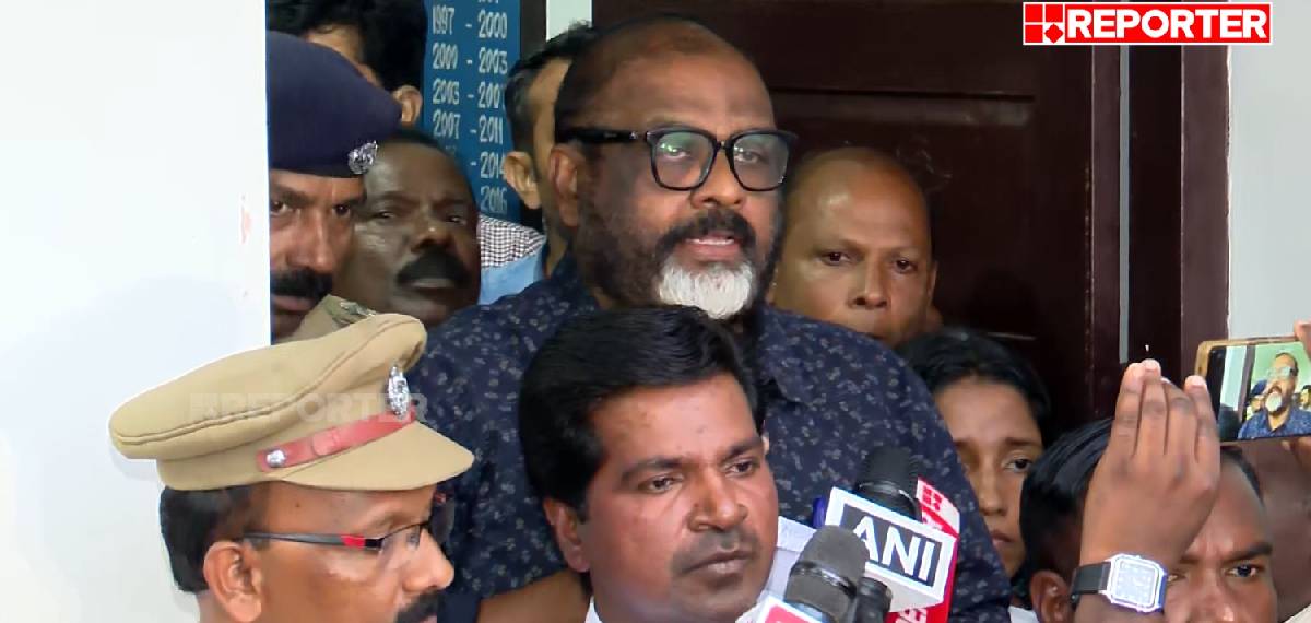 ഷിജിനായി നാളെ വീണ്ടും തിരച്ചില് തുടരും, ചുമതല പൂര്ത്തിയാക്കും വരെ ഞാന് തീരത്ത് ഉണ്ടാകും: മന്ത്രി സി പി ജോൺ