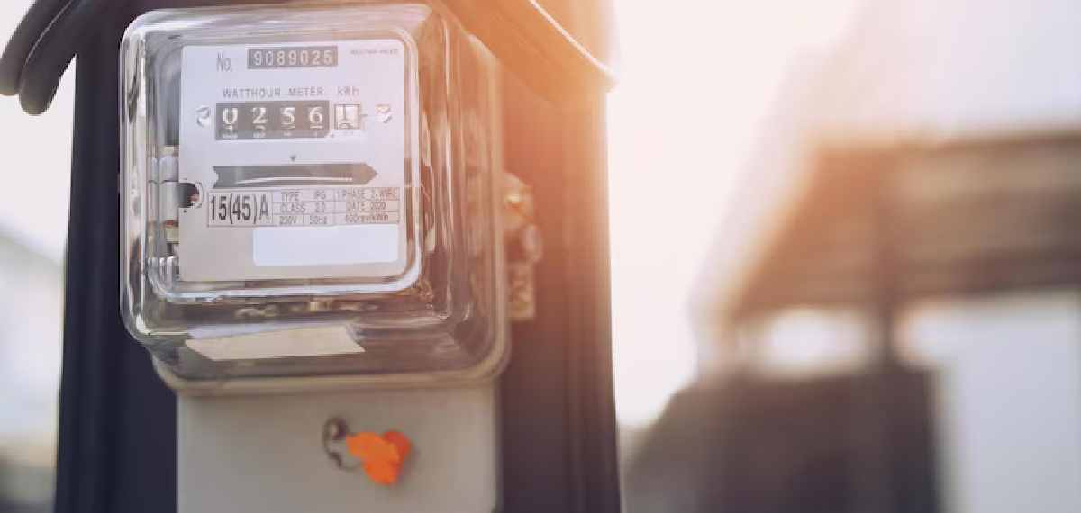  red light on the electricity meter 