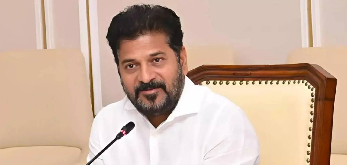 'ന്യൂനപക്ഷങ്ങൾ ജോലി ചെയ്യാൻ മിടുക്കരാണ്, പക്ഷേ പഠനത്തിൽ അങ്ങനെയല്ല'; രേവന്ത് റെഡ്ഢിയുടെ പരാമർശത്തില്‍ വിമർശനം