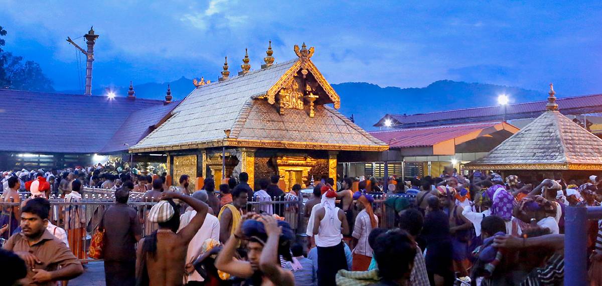 ചിങ്ങമാസ പൂജക്കായി ശബരിമല നട തുറന്നു; ദര്‍ശനം നാളെ മുതല്‍