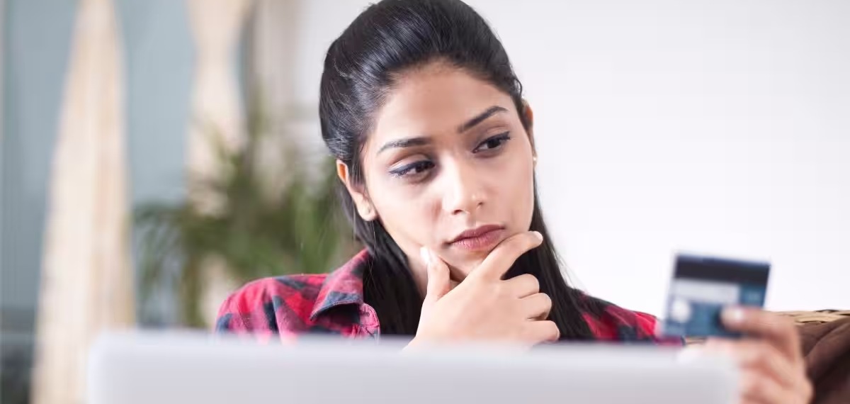 ബാങ്ക് നിങ്ങളെ അറിയിക്കാതെ ക്രെഡിറ്റ് കാര്‍ഡ് പരിധി കുറയ്ക്കാനുള്ള കാരണം ഇതാണ്