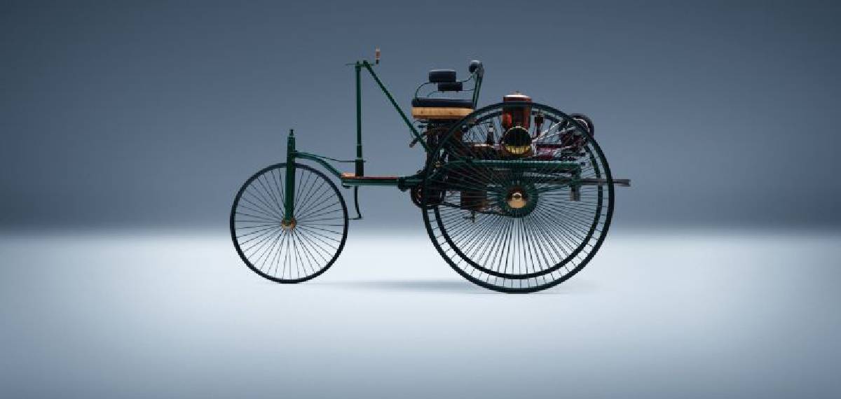 car without steering wheel