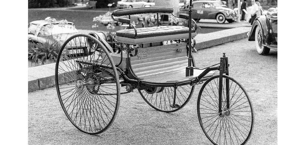 car without steering wheel