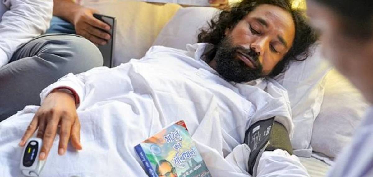 ജാര്ഖണ്ഡില് JSSC-CGL പരീക്ഷ റദ്ദാക്കി; നിരാഹാര സമരം അവസാനിപ്പിച്ച് ദേവേന്ദ്ര നാഥ് മഹാതോ